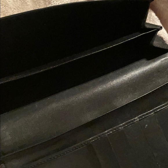 Gucci Trifold Wallet - Picture 5 of 6